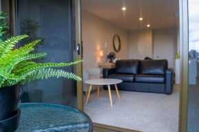 Governor Place - Executive Central Apartment